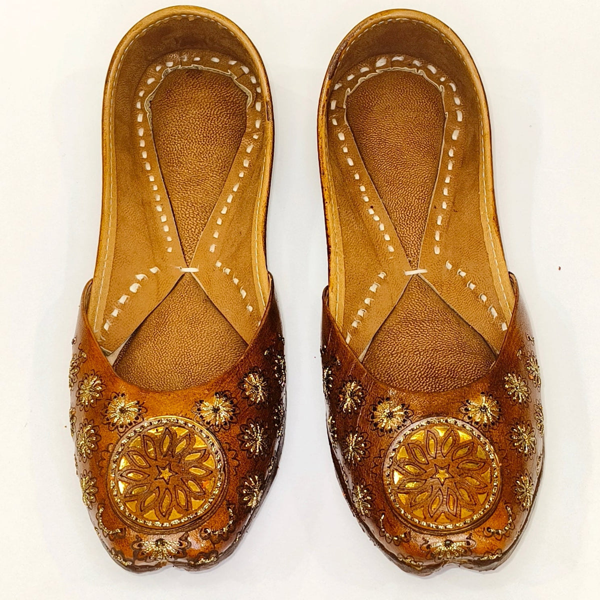 Punjabi Jutti sunflower Heavy Aari Work2513