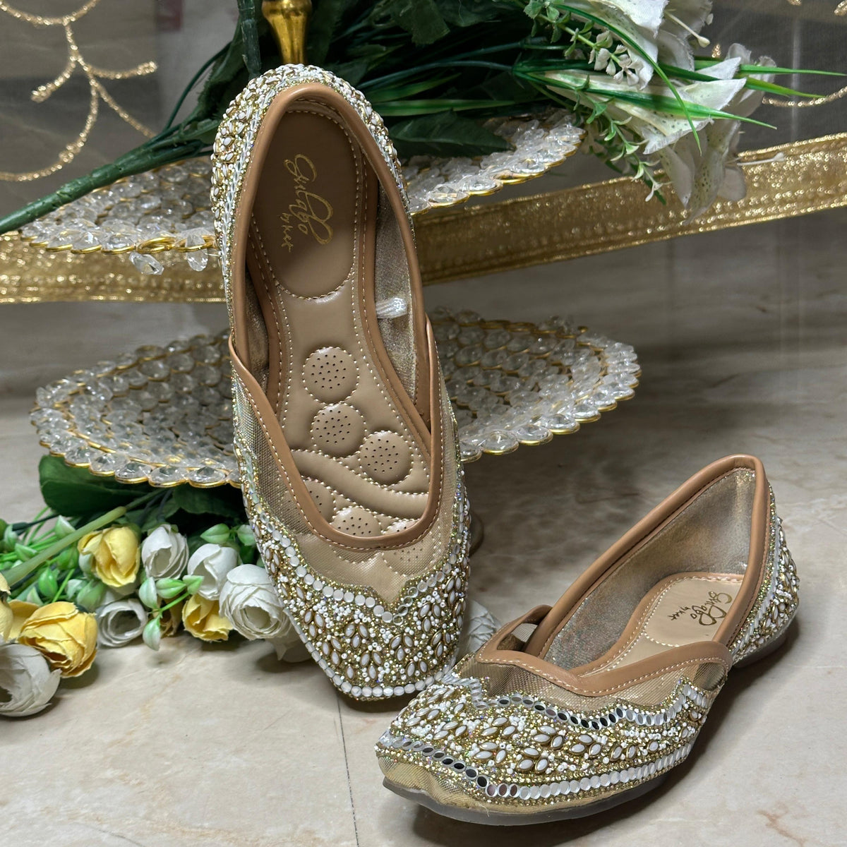 Punjabi Jutti heavy mirror work 704