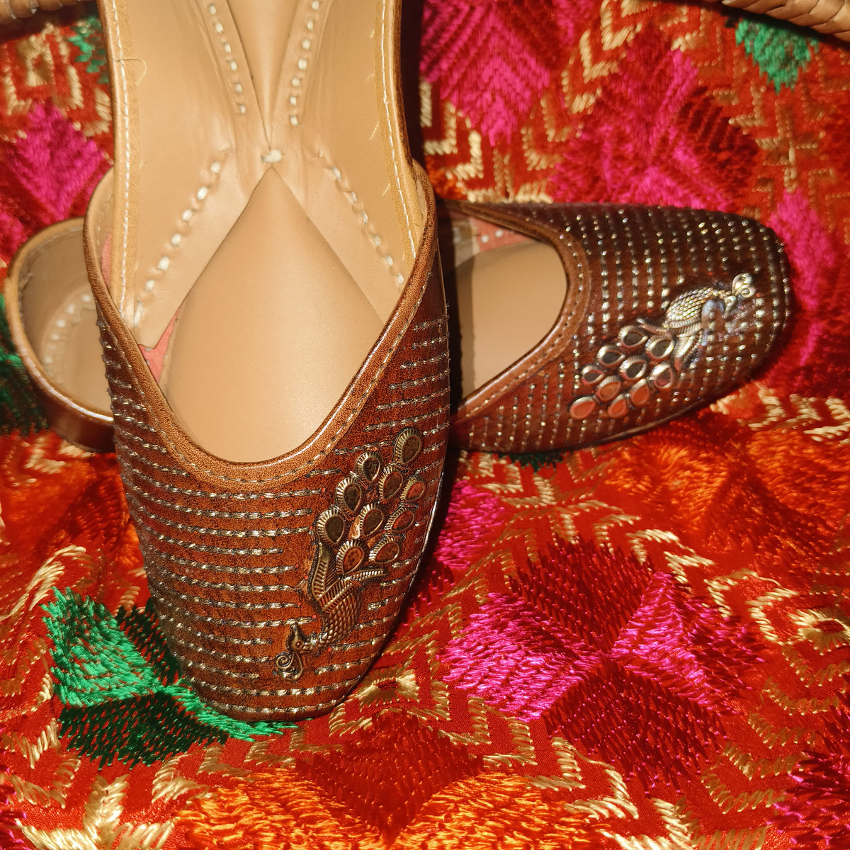 Punjabi Jutti casual in leather work 03122