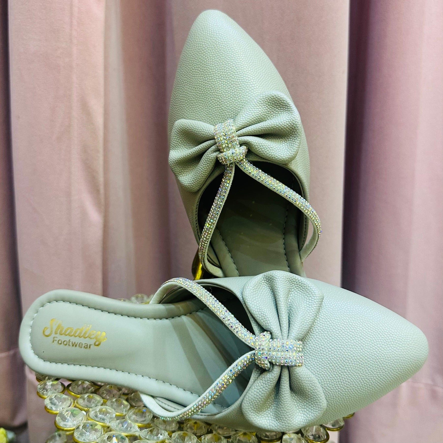 Punjabi Jutti bow with silwer strap 215
