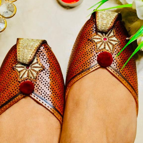 Punjabi Jutti Heavy Golden flower With Pomp Pomp Work2813