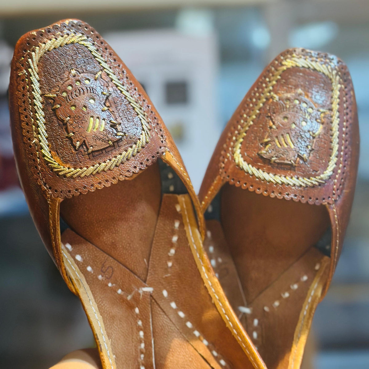 Punjabi Jutti casual in leather work 0311