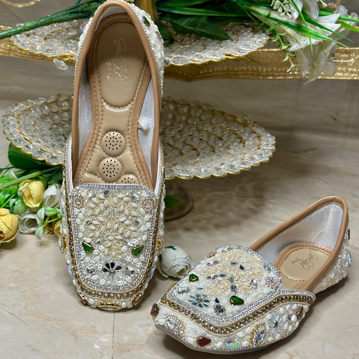 Punjabi Jutti heavy mirror work 709