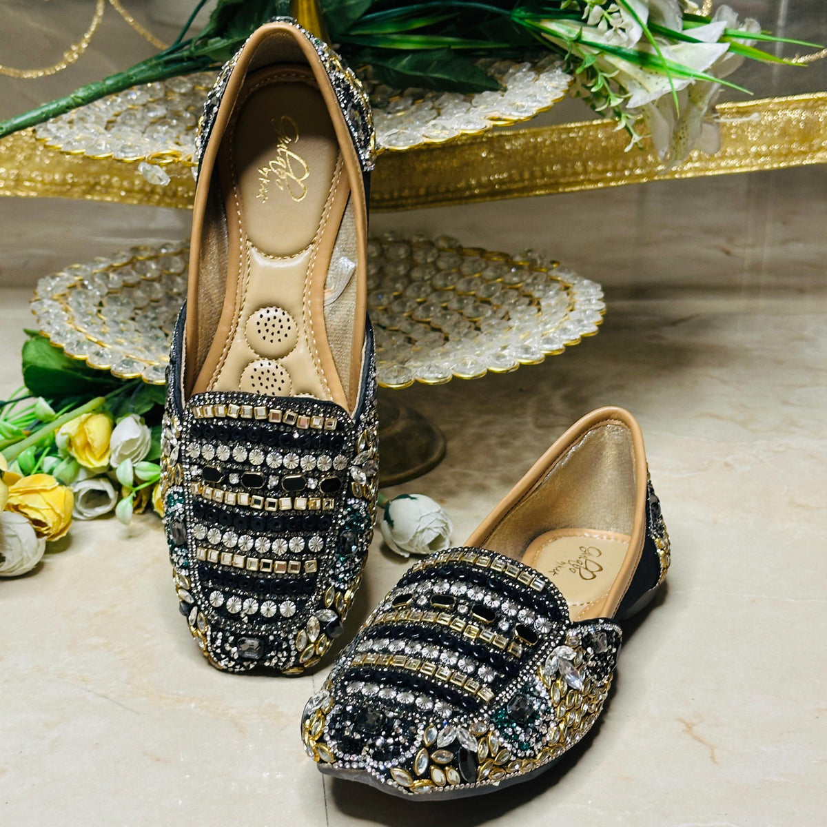 Punjabi Jutti heavy mirror work (BLK) 707