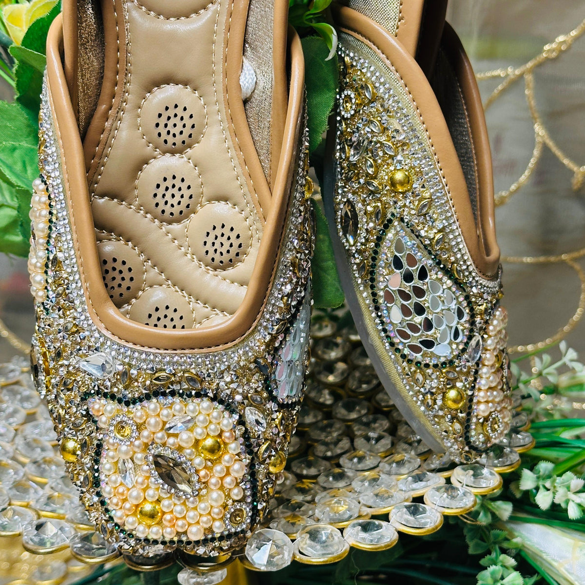 Punjabi Jutti heavy mirror work 701