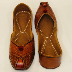 Punjabi Jutti Heavy Leather Pom Pom Work2520