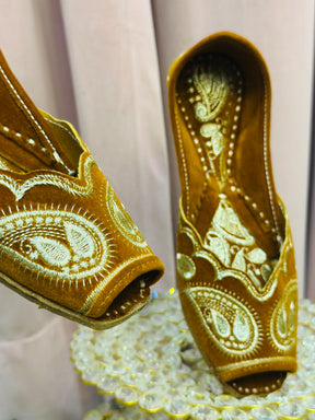 Punjabi Jutti front open kadai Work 3223