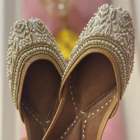 Punjabi Jutti pearl work 2921