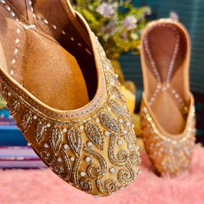 Punjabi Jutti Heavy Golden Work2805